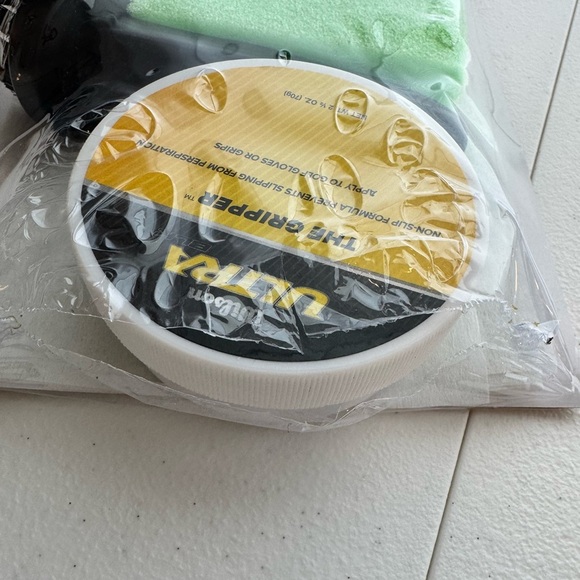 New Unopened Golf Cleaning Kit, Golf Buddy, Cleaning Brush - Picture 8 of 9